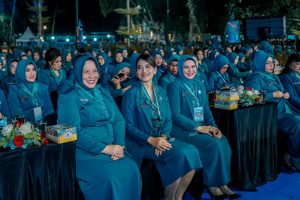 Dihadiri Ibu Negara, Ny Kahiyang Ayu Hadiri Puncak Peringatan HKG dan Jambore Nasional PKK