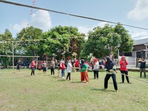 Peringati HUT RI ke-79, Warga lingk.1 Terjun Laksanakan Berbagai Kegiatan Perlombaan