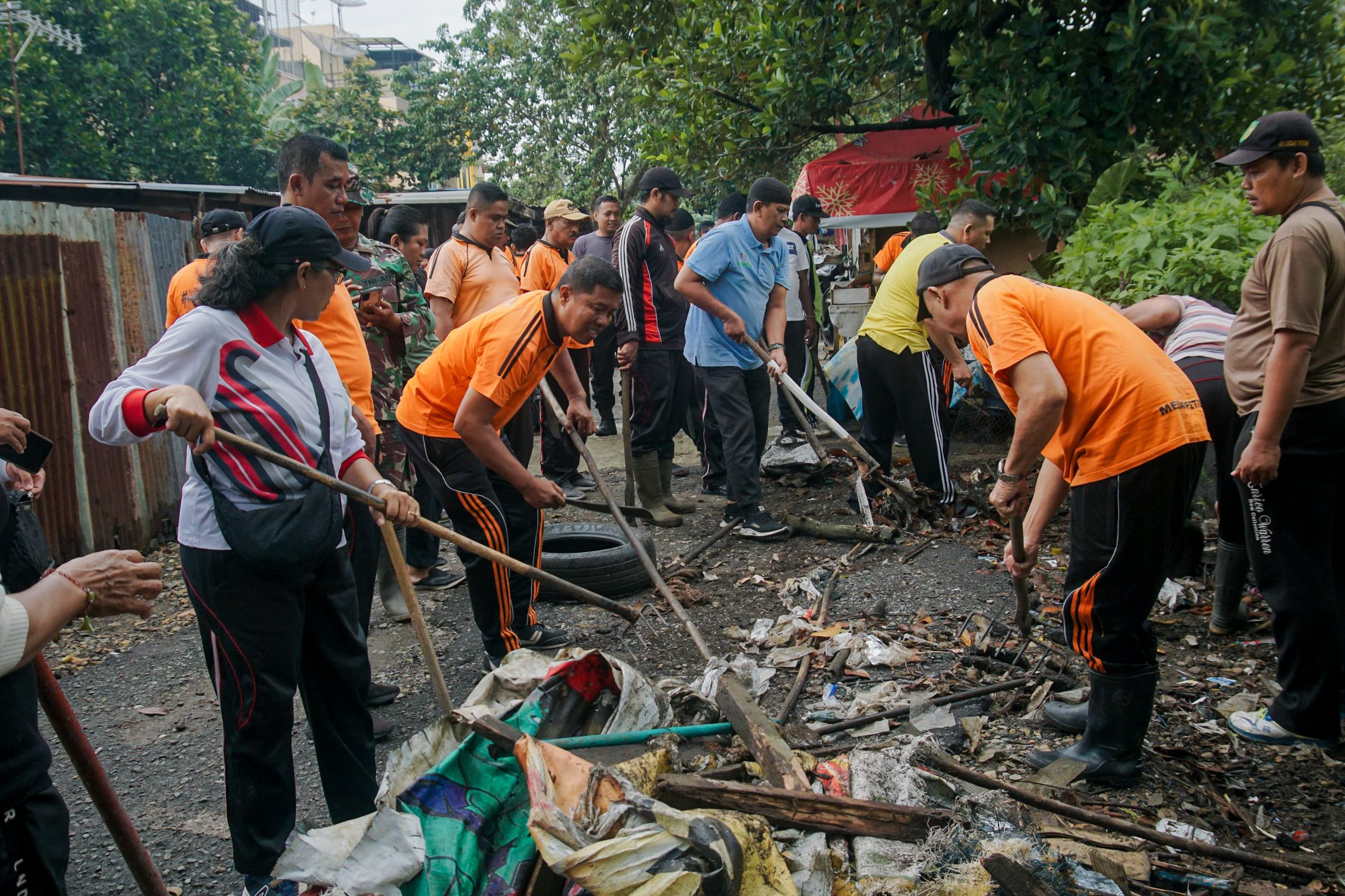 aksi bersih sungai pemko medan