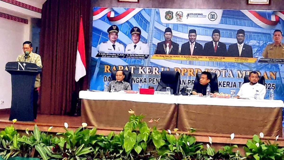 rapat kerja dprd medan