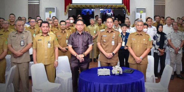 Ketua DPRD Kota Medan Wong Chun Sen bersama Wali Kota Medan, Rico Tri Putra Bayu Waas menghadiri Konsultasi Publik Rancangan Awal Rencana Pembangunan Jangka Menengah Daerah (RPJMD) Kota Medan Tahun 2025-2029