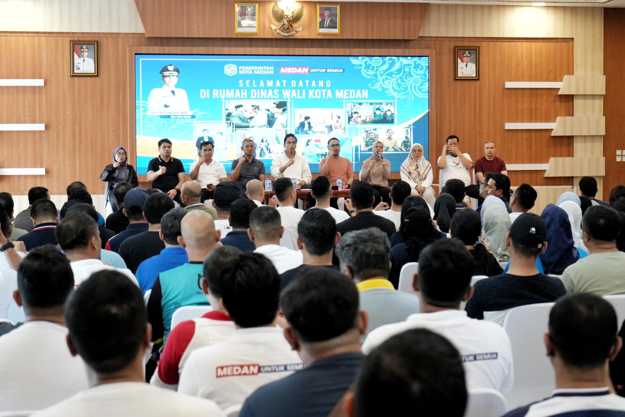 rico waas kumpulkan camat dan lurah