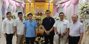 Konjen Turki, H Rahmat Shah mengucapkan turut berdukacita atas meninggalnya Ibunda Ketua DPRD Medan