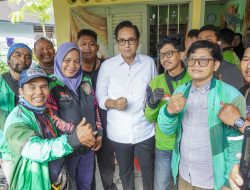 Rico Waas Temui Ojol Korban Penganiayaan, Pastikan Dishub Medan Tertibkan Jukir Liar