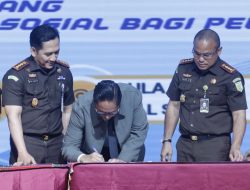 Rico Waas Tandatangani Mou dan Perjanjian Kerjasama Terkait Pelaksana Pidana Kerja Sosial