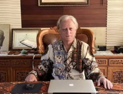 Profil Charles Holland, Penasehat khusus NU yang dipecat Rais Am NU