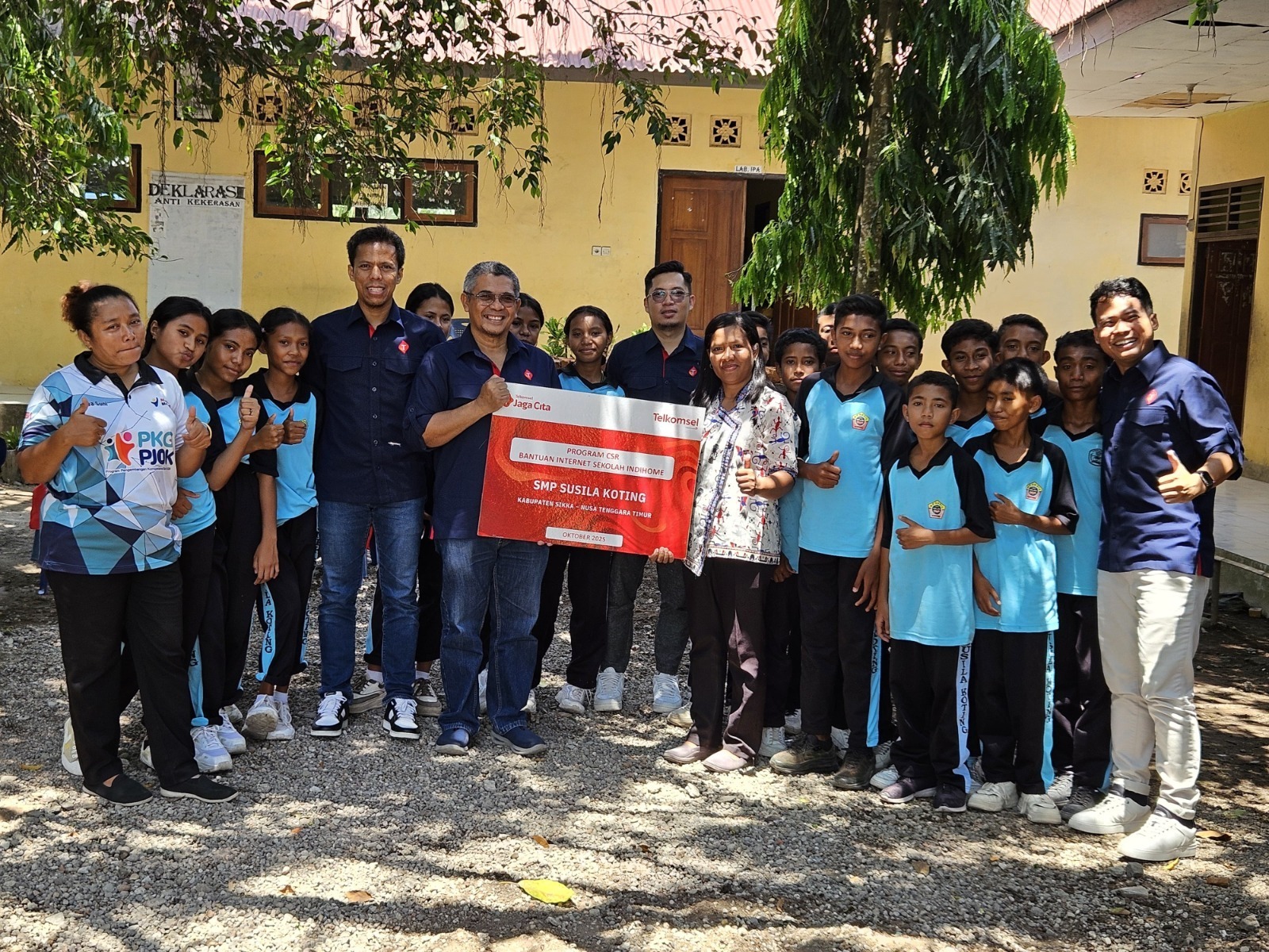 Sebagai realisasi komitmen Digiland Run 2025, penyaluran mencakup kuota internet, perangkat PC, serta akses IndiHome selama satu tahun untuk meningkatkan akses pembelajaran digital.