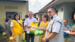 Sentuhan Kepedulian di Tengah Luka Banjir, SMSI Kota Medan Salurkan Sembako untuk Warga Helvetia Timur