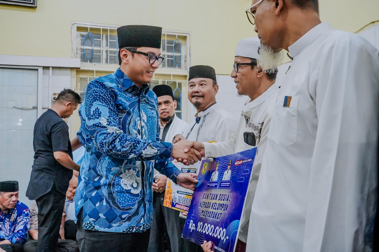 Safari Isya di Medan Labuhan, Rico Waas: Warga Terdampak Banjir Harus Dilayani Cepat dan Responsif