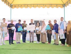Danantara, FHCI dan Alumni FE USU Berikan 600 Paket Logistik kepada Penghuni Huntara Aceh