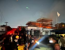 Tak Butuh Waktu Lama, Damkarmat Medan Taklukan Si Jago Merah di PT. Agro