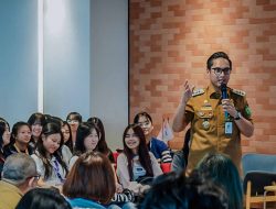 Ketika Rico Waas Menggali Mimpi dan Menyalakan Nyali Mahasiswa…