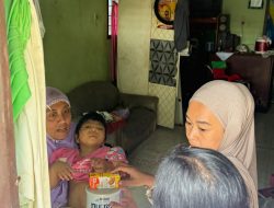 Dalam Rangka Hardiknas 2026, Ketua DPRD Medan Salurkan Susu dan Vitamin untuk Balita Stunting