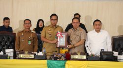 DPRD Medan- Pemko Medan Tandatangani Ranperda LPj Pelaksanaan APBD 2025